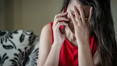 Numeri sconosciuti chiamano e restano in silenzio: qual è la «truffa» e cosa succede se rispondi?